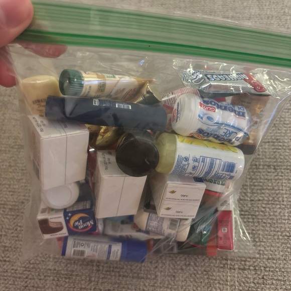 Lot of Approx. 30 Mini Brands with One Gold One - Picture 2 of 3